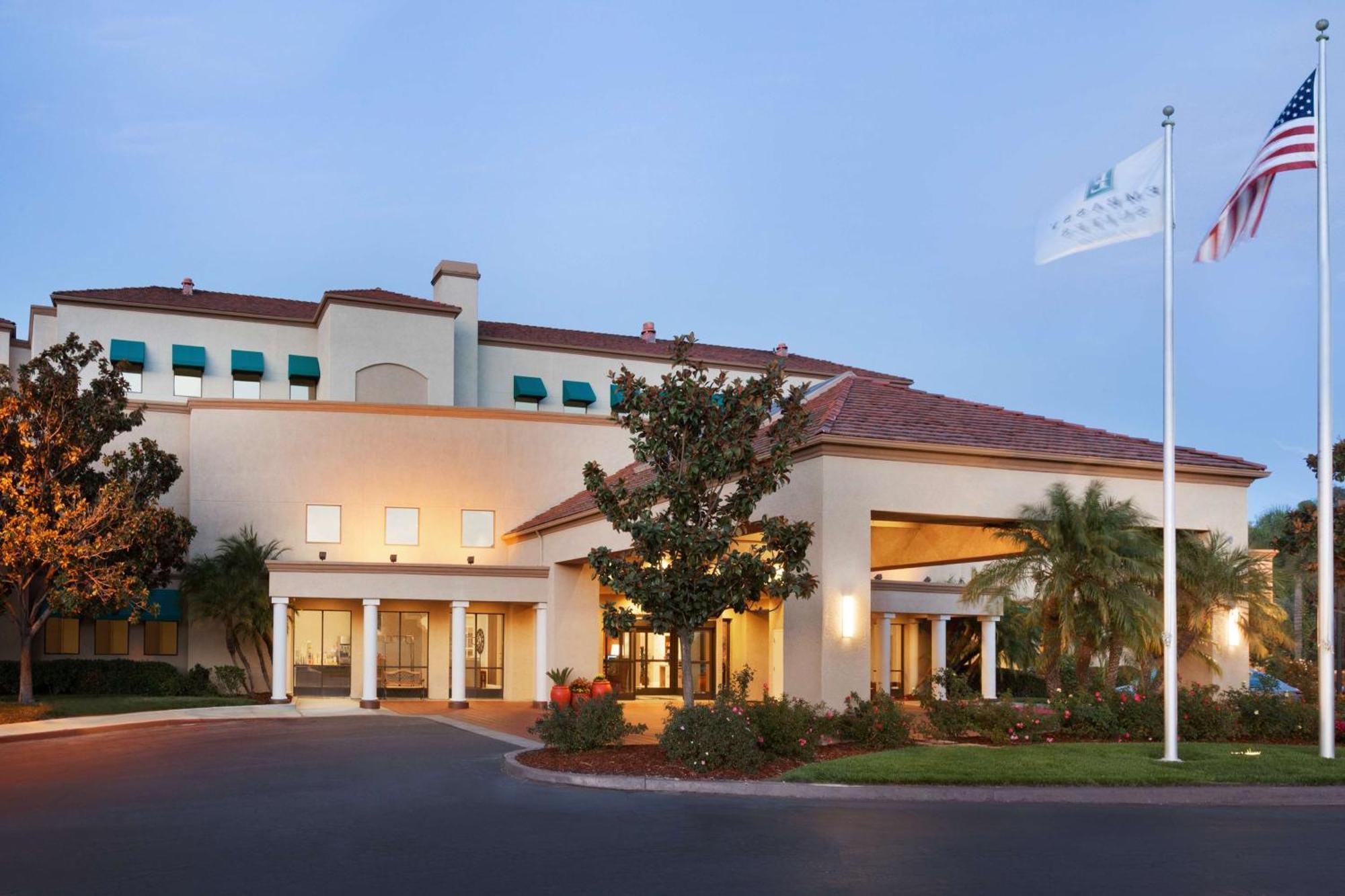 Embassy Suites By Hilton Temecula Valley Wine Country Exterior foto